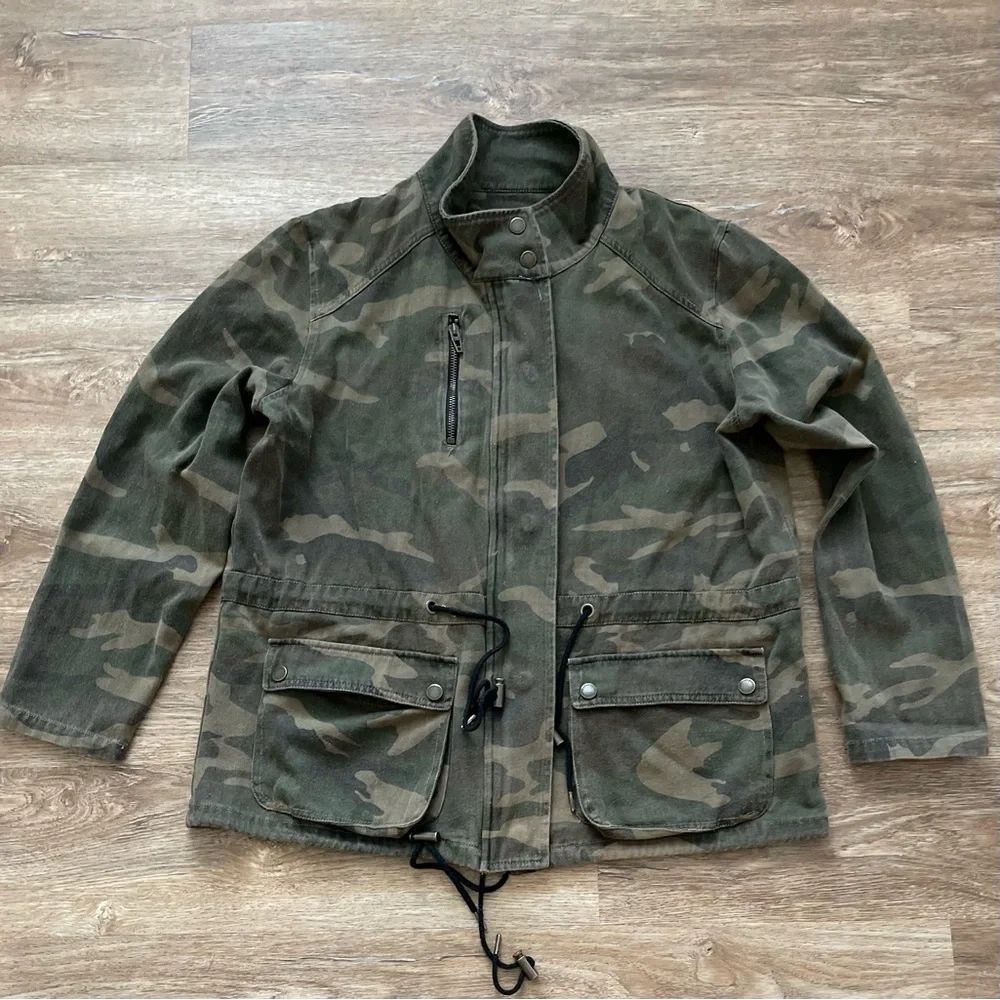Jacket - Picture 1 of 10